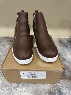 Journee Collection Brown Perforated Wedge Combat Boots